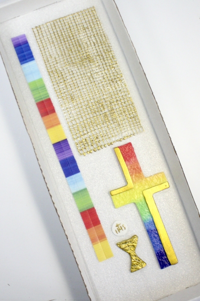 Kommunion | Bastelset | No.138 | Kommunionkerze selber machen | Buntes Kreuz mit goldenem Netz